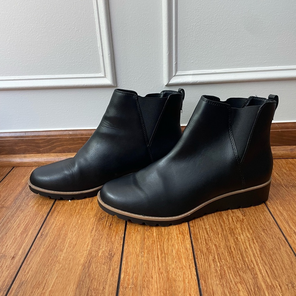 Black Chelsea Boots